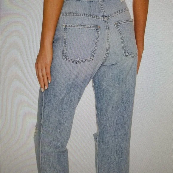 NWT Jonathan Simkhai Standard Zuri Mid Rise Boyfriend Jean.   Size 29 - Picture 2 of 5